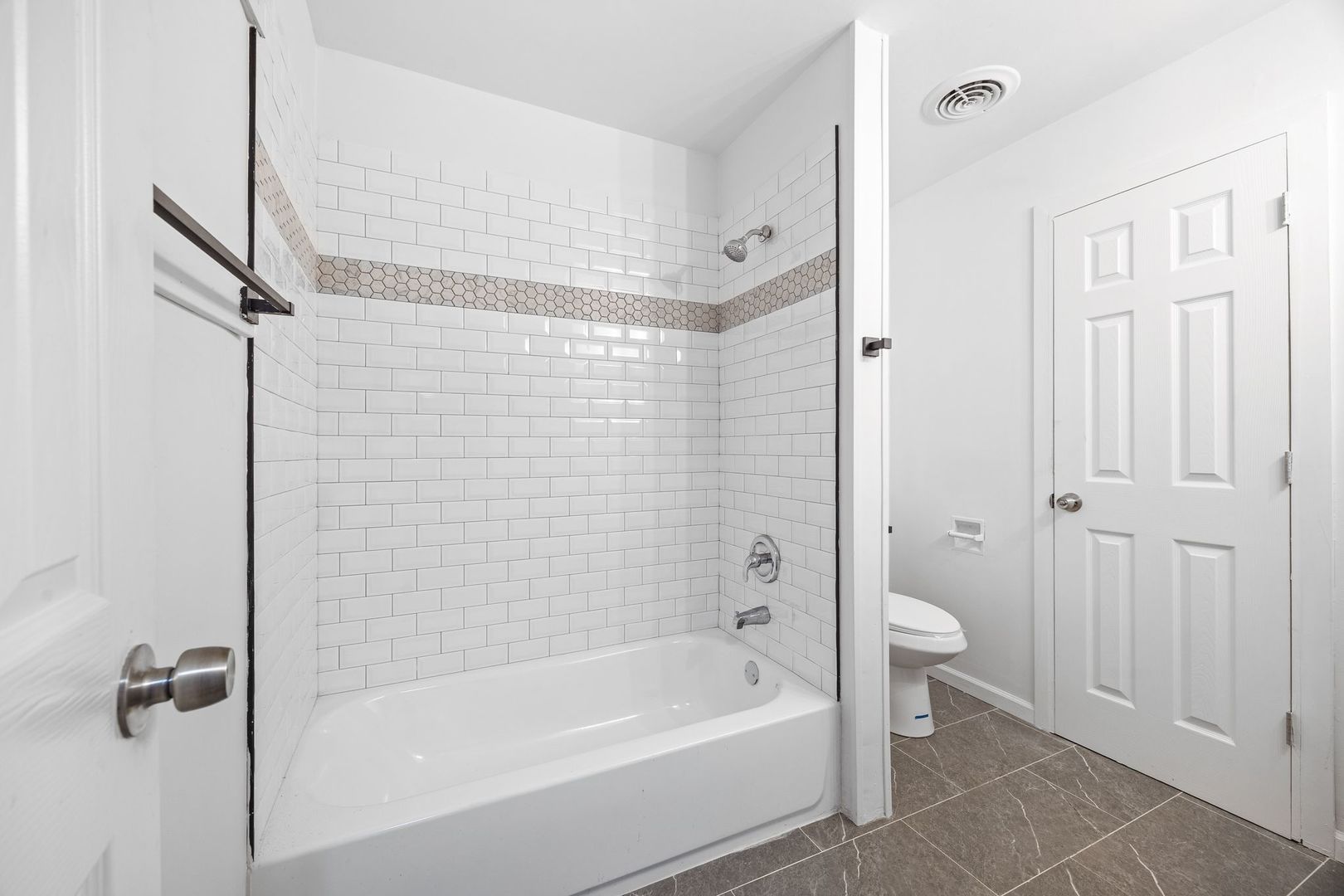 3041 St. Ives Court Property Photo 14