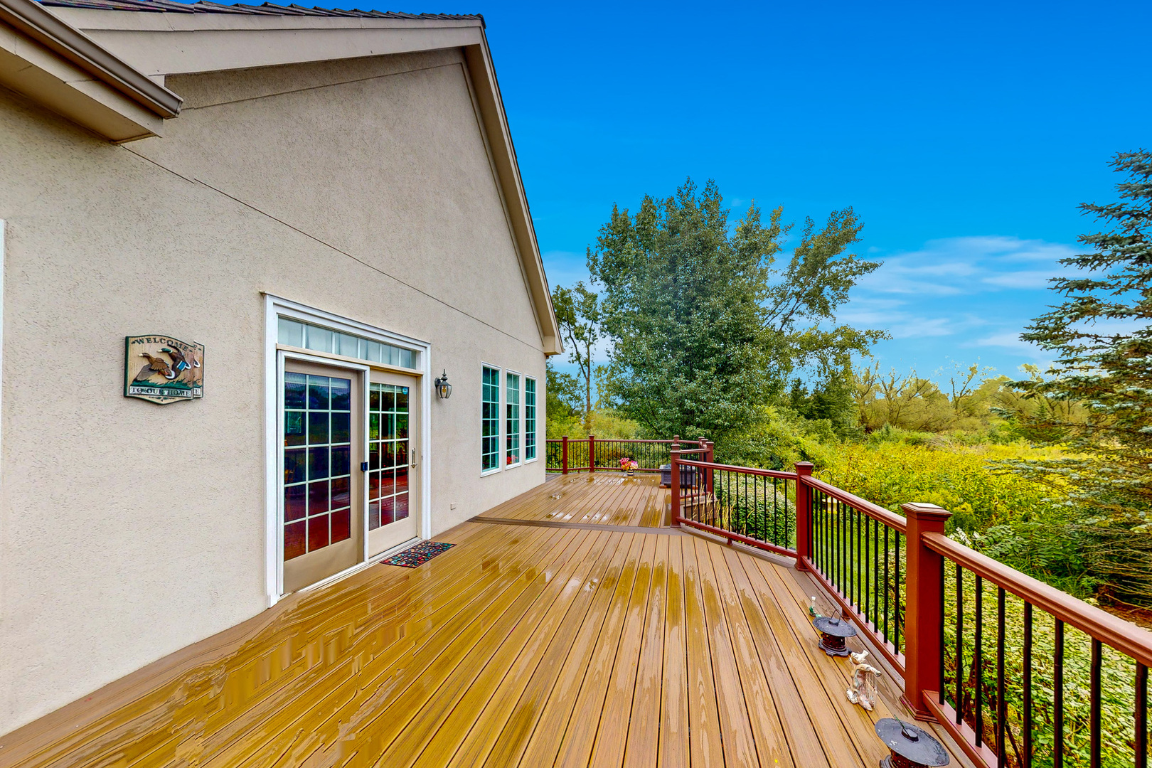 1043 Ridgeview Drive Property Photo 3