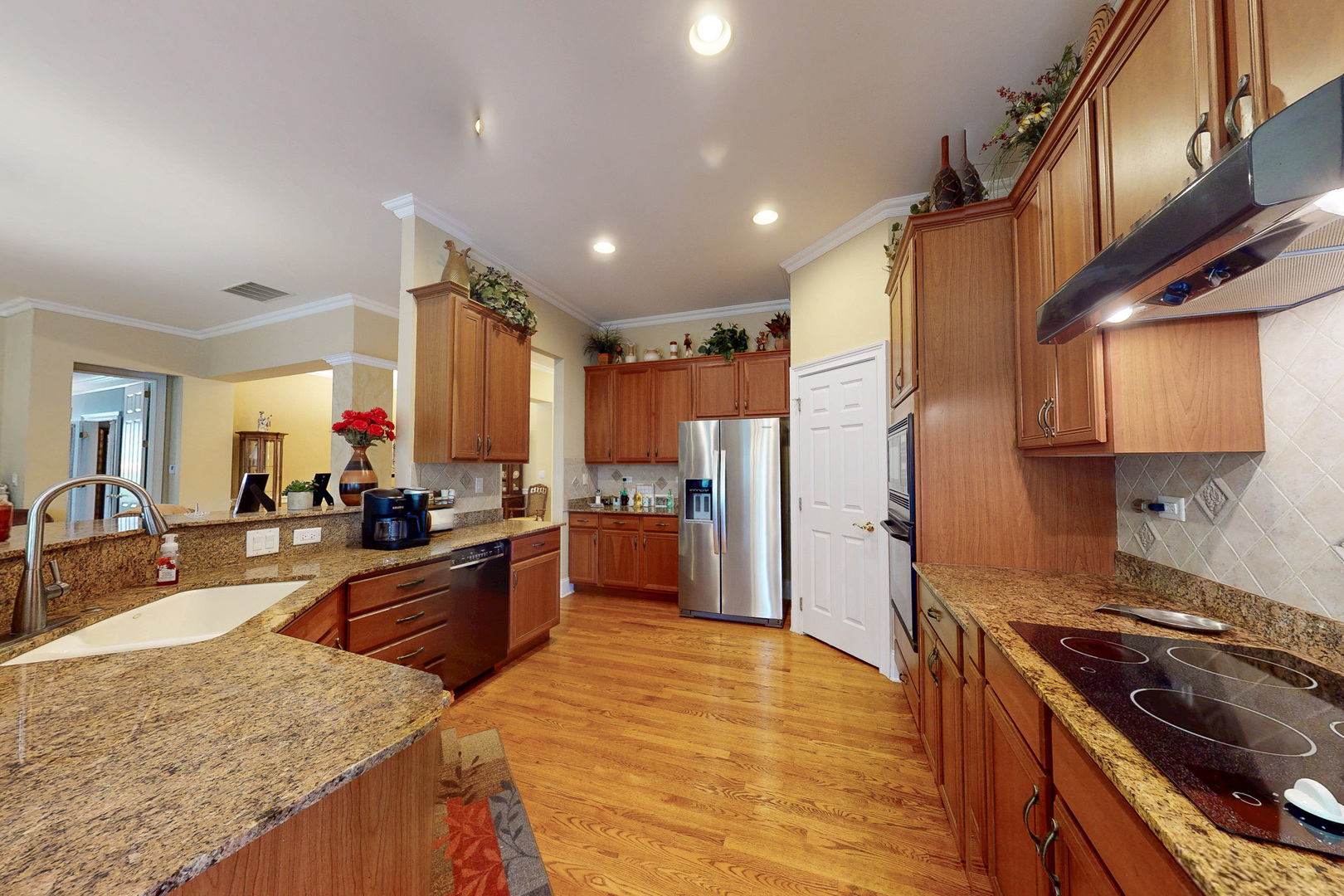 1043 Ridgeview Drive Property Photo 6