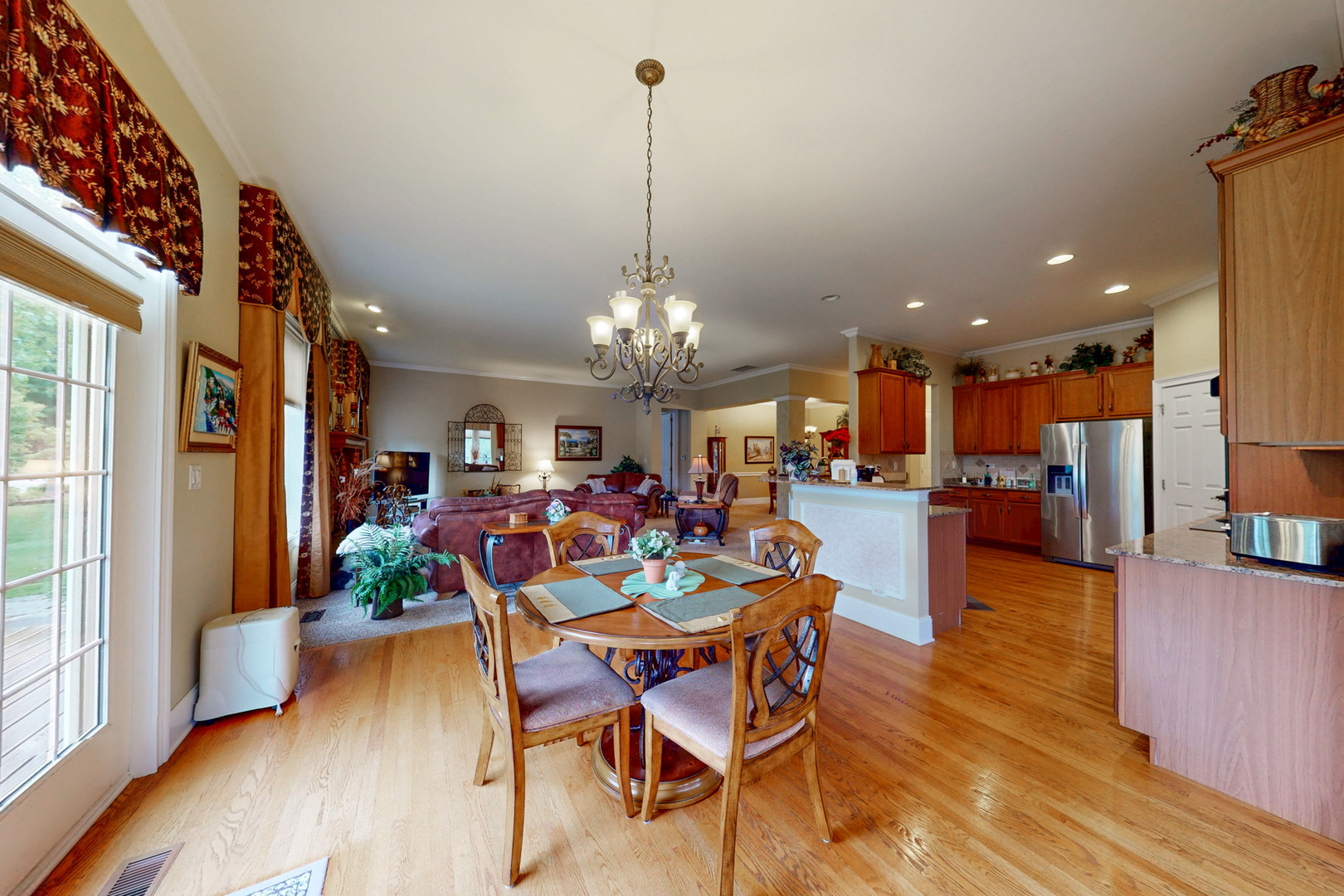 1043 Ridgeview Drive Property Photo 12