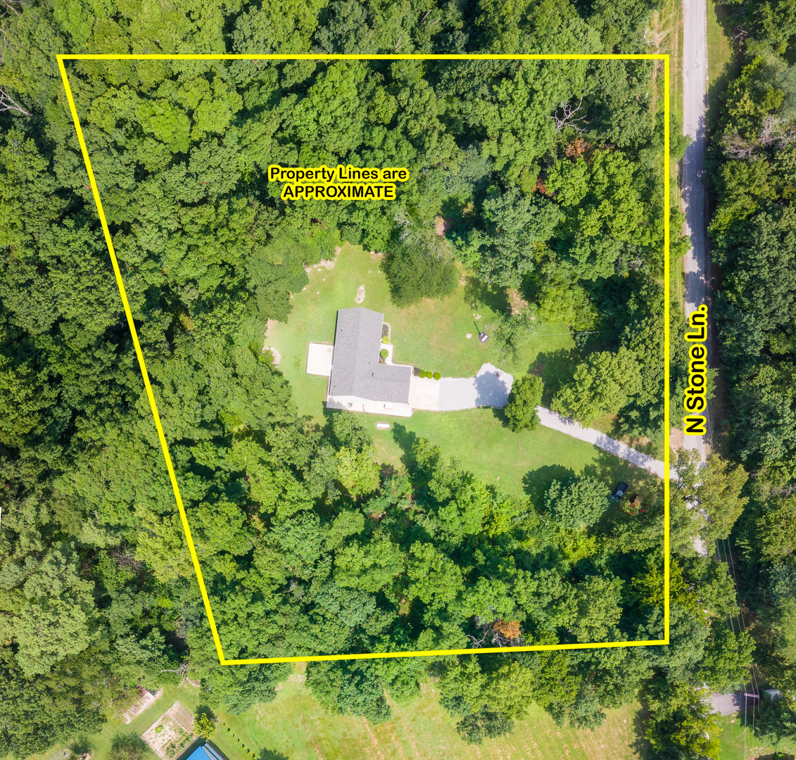 15577 N Stone Lane Property Photo 2