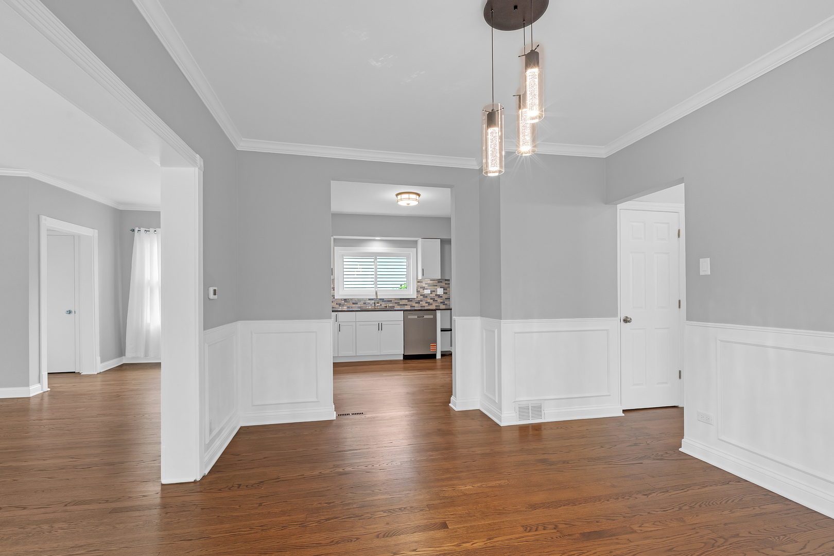 5830 N Nagle Avenue Property Photo 17