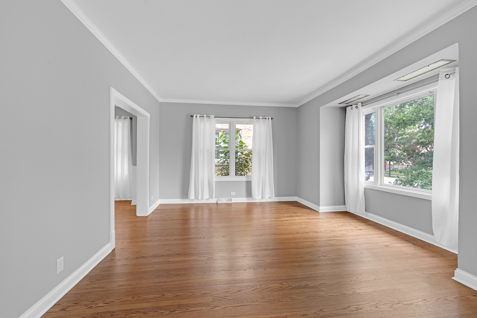 5830 N Nagle Avenue Property Photo 18