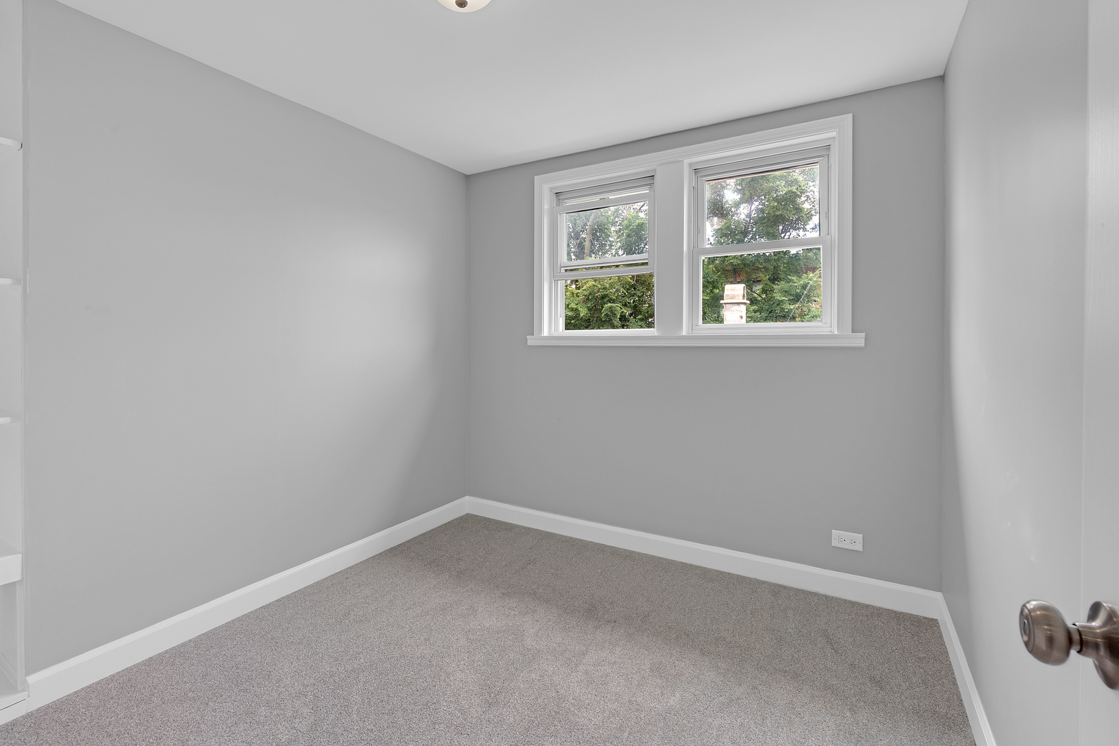 5830 N Nagle Avenue Property Photo 21