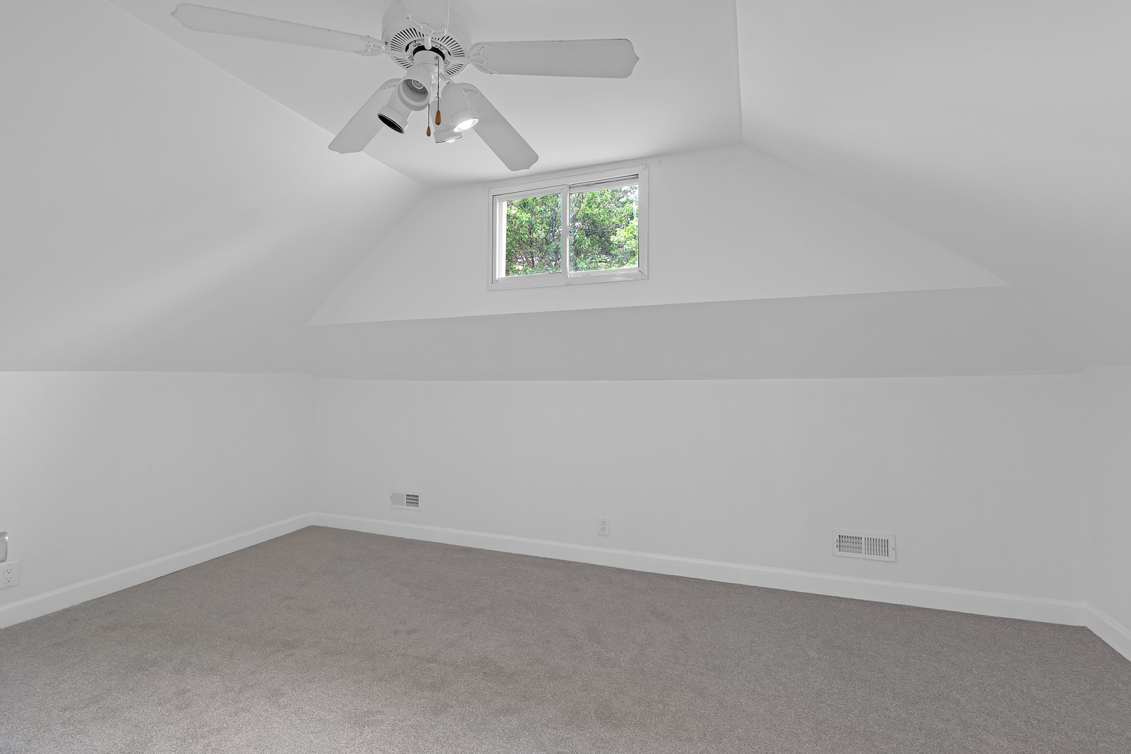 5830 N Nagle Avenue Property Photo 23