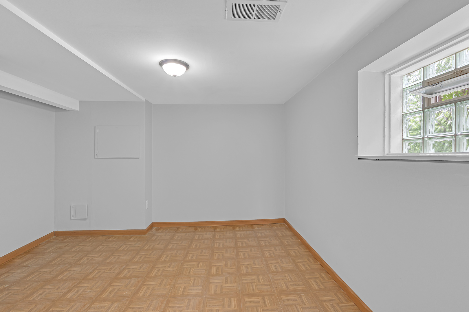 5830 N Nagle Avenue Property Photo 25