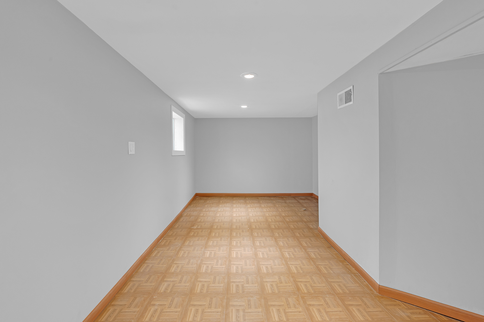 5830 N Nagle Avenue Property Photo 26