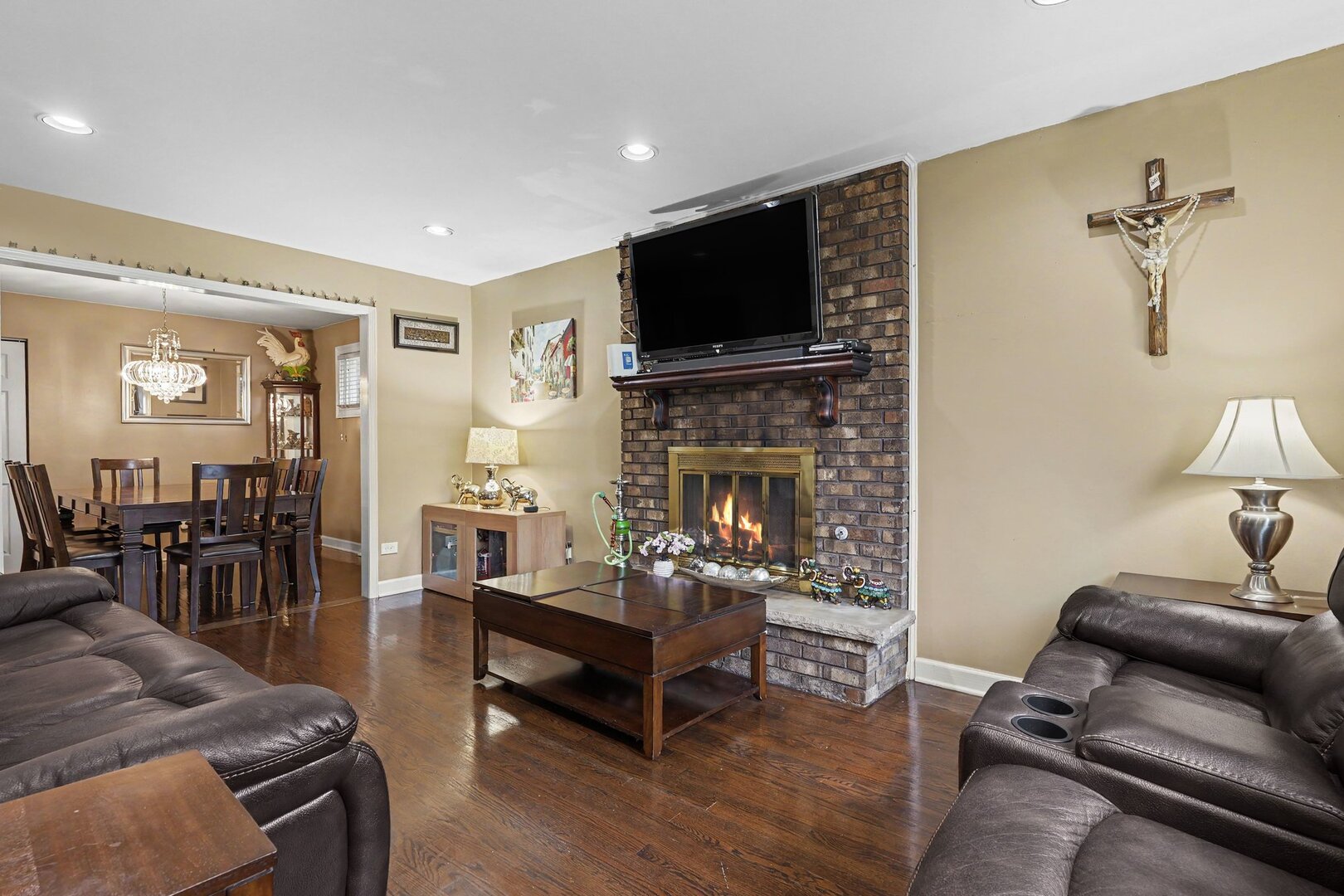 9002 S Parkside Avenue Property Photo 3