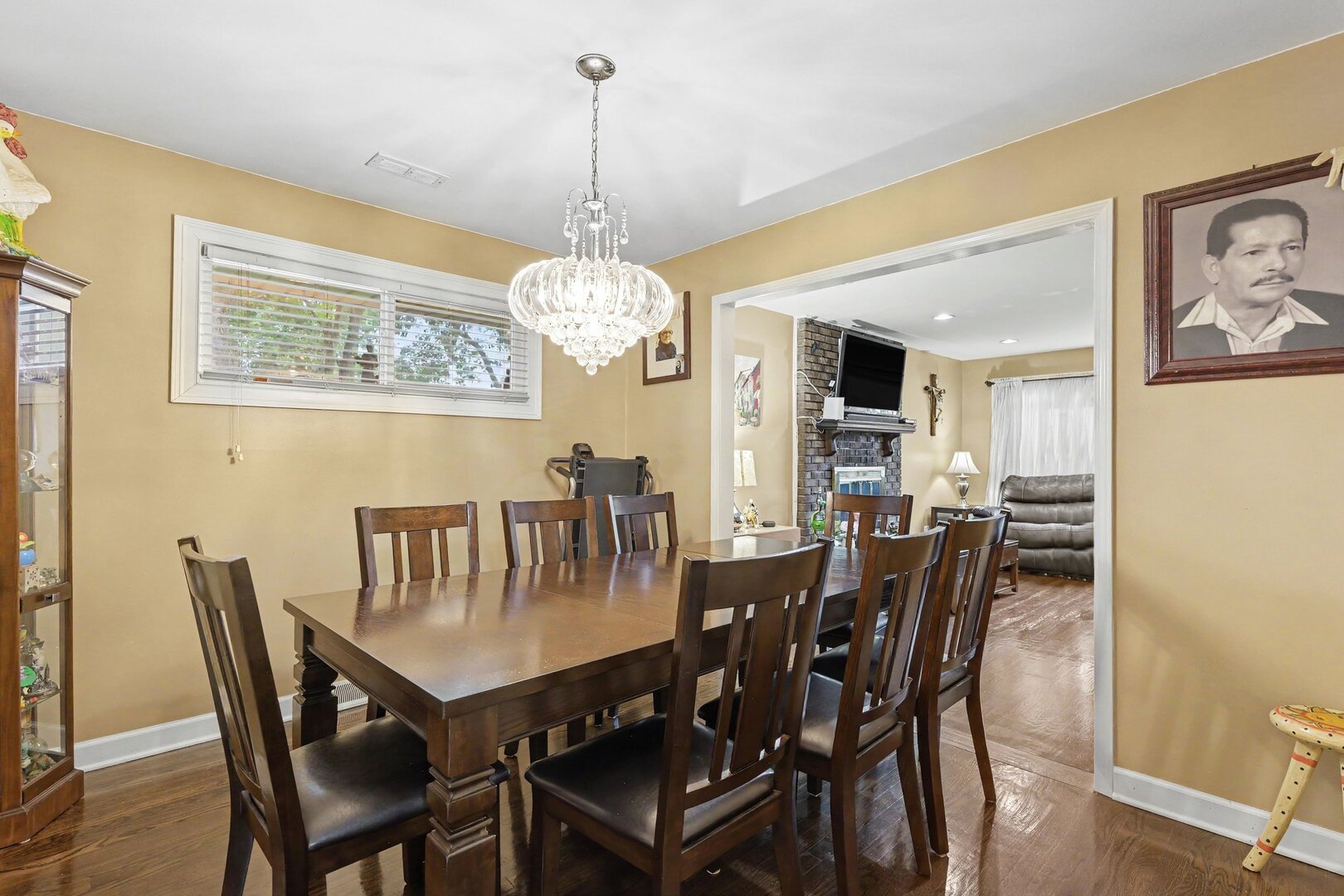 9002 S Parkside Avenue Property Photo 6