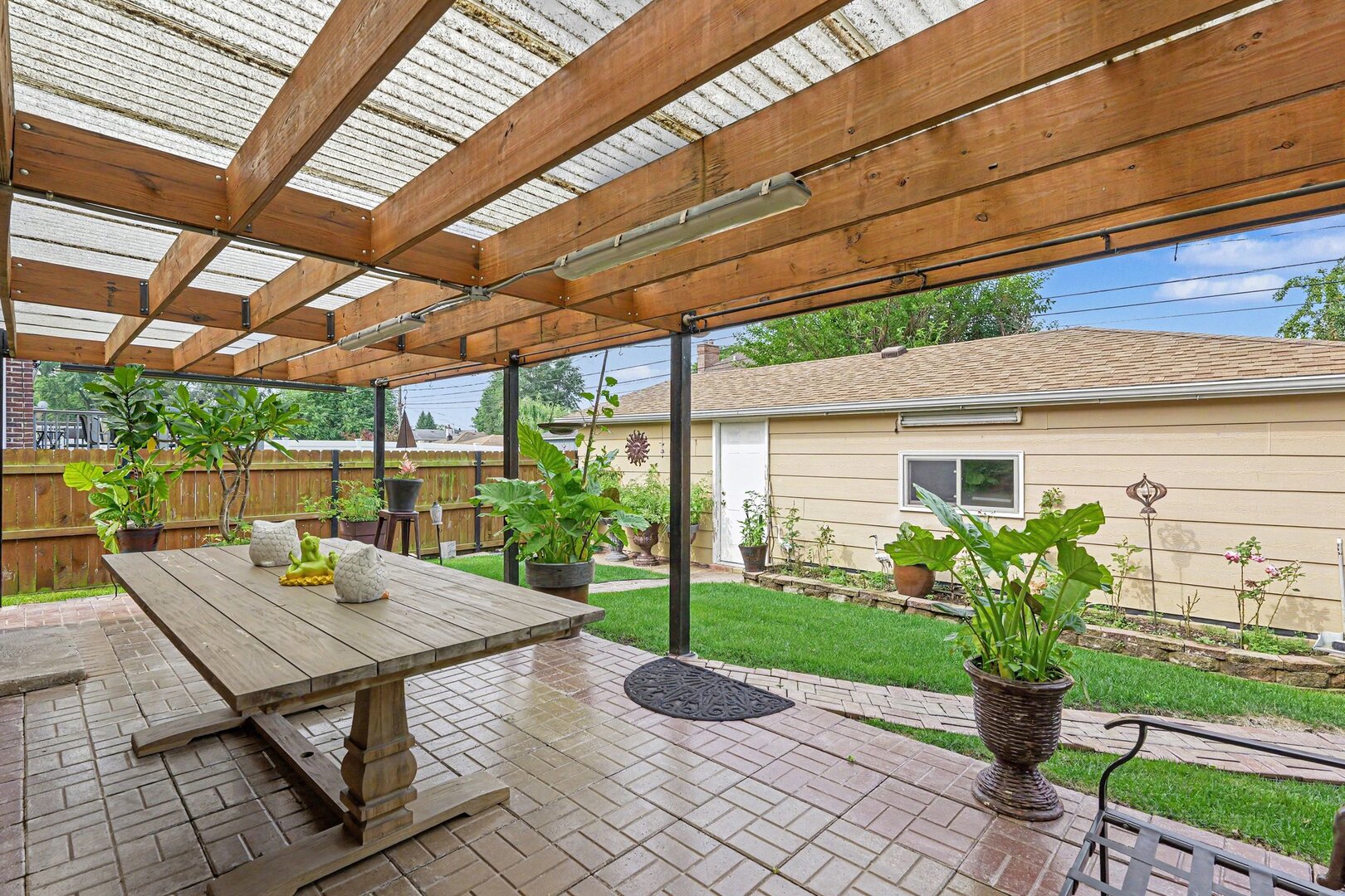 9002 S Parkside Avenue Property Photo 13