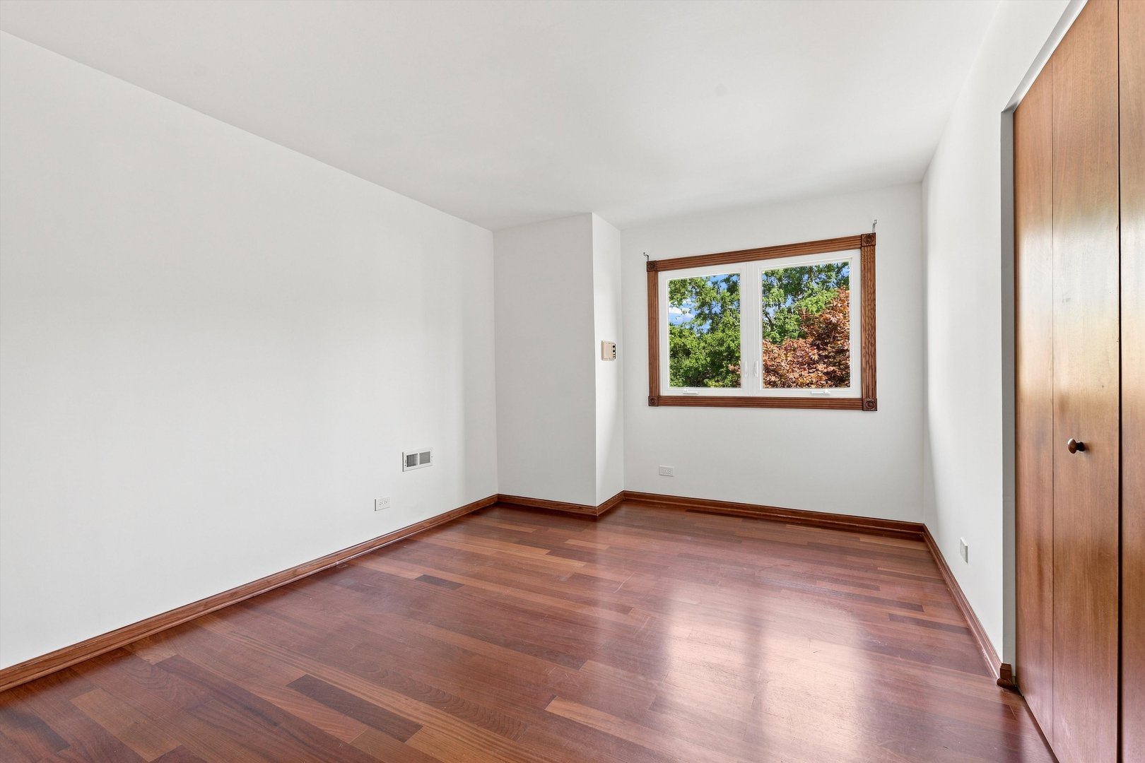 1727 Ellendale Drive Property Photo 12