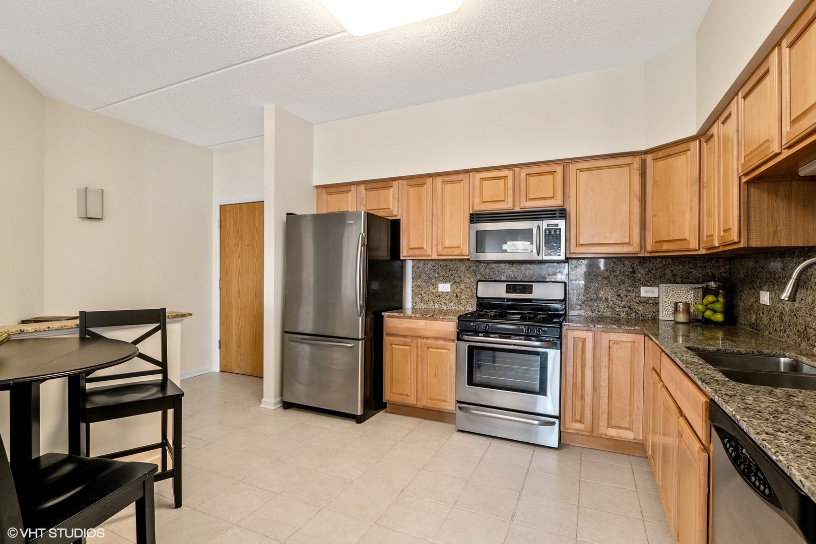 1479 N Milwaukee Avenue 308 Property Photo 3