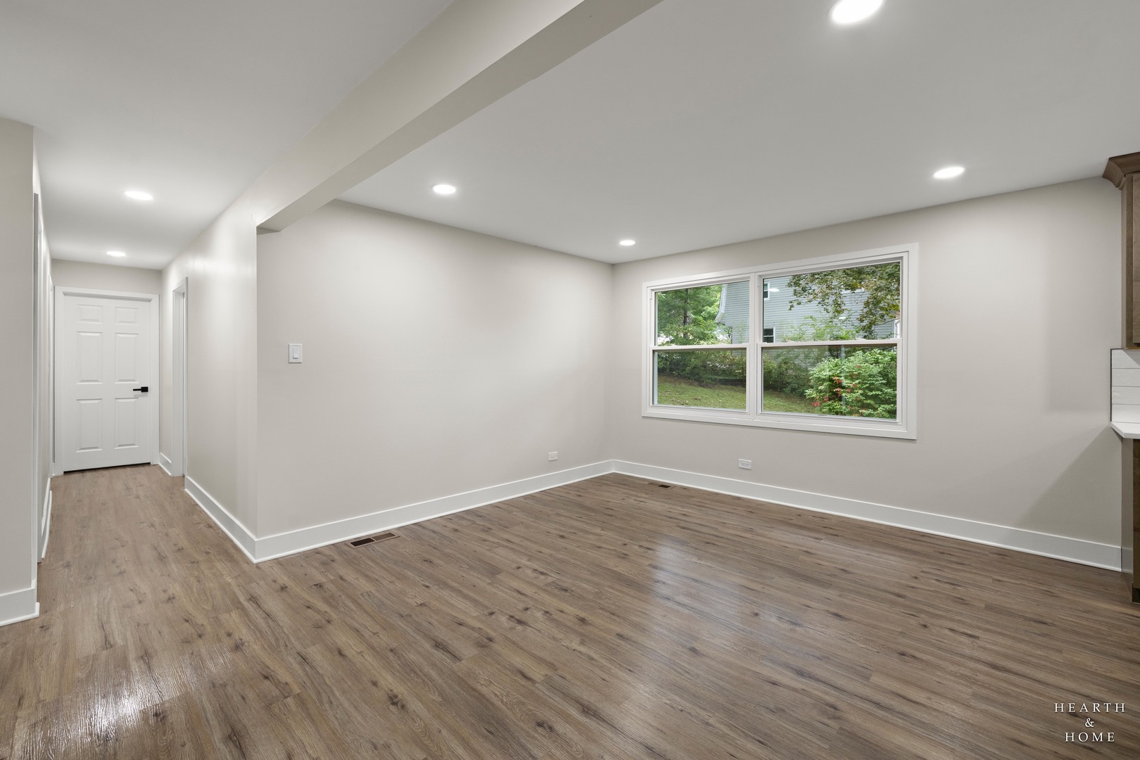 355 Hiawatha Drive Property Photo 9