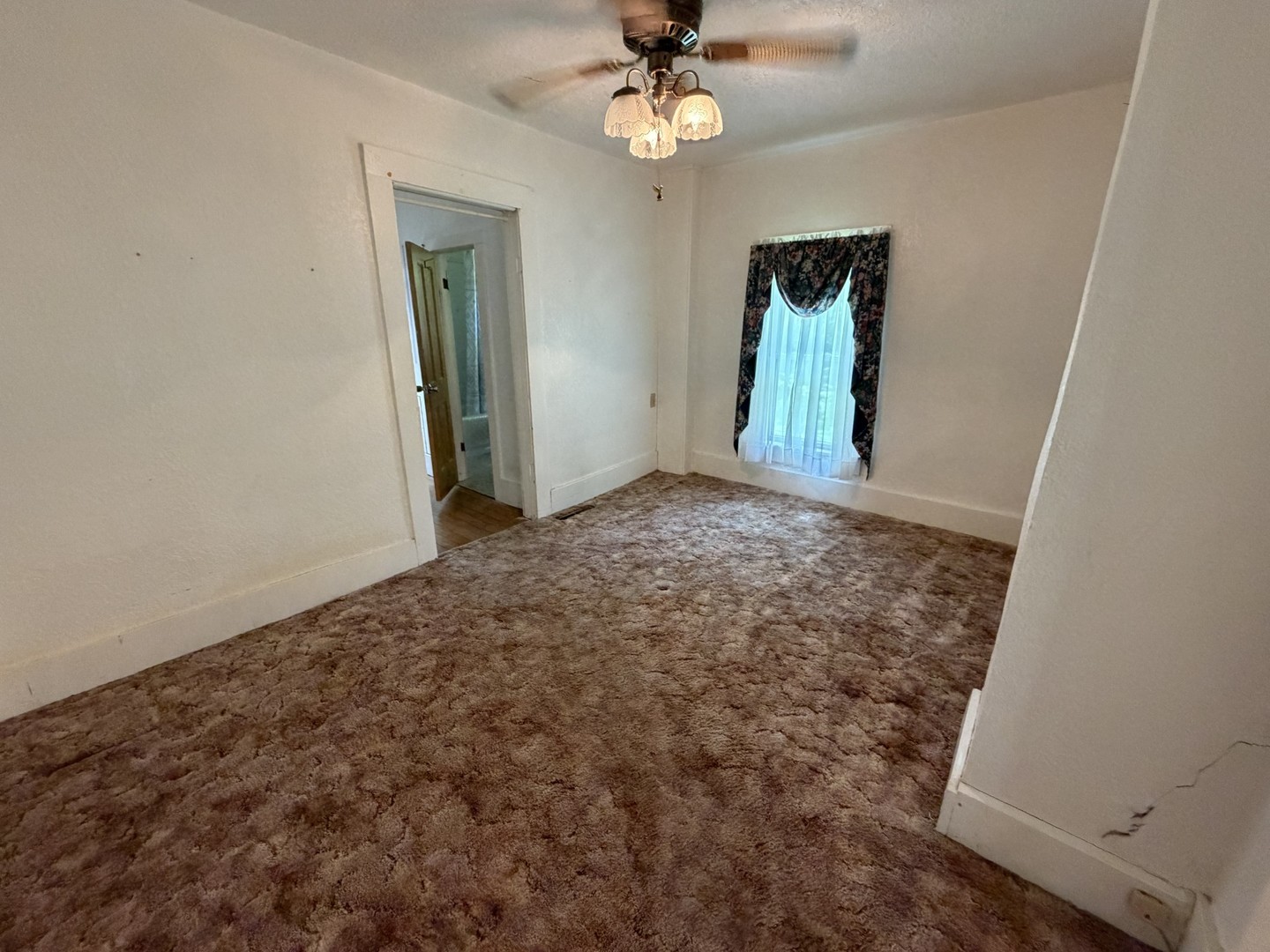 115 Valley Street Property Photo 5