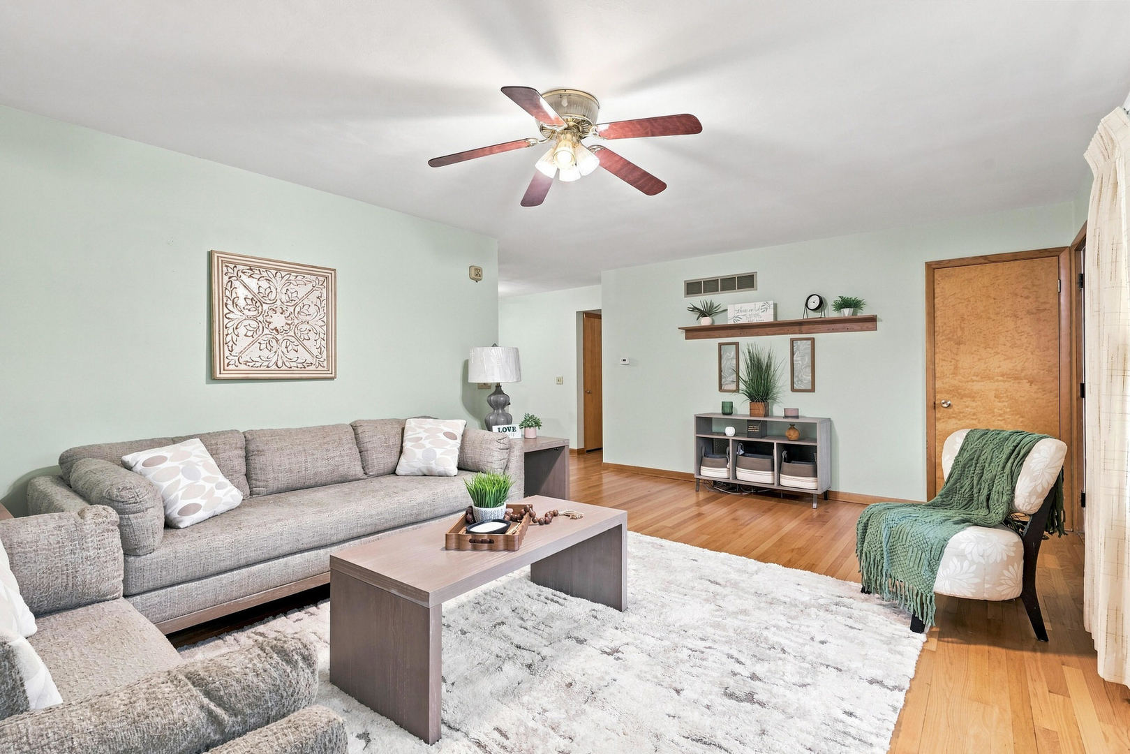 4131 N Linwood Avenue Property Photo 7