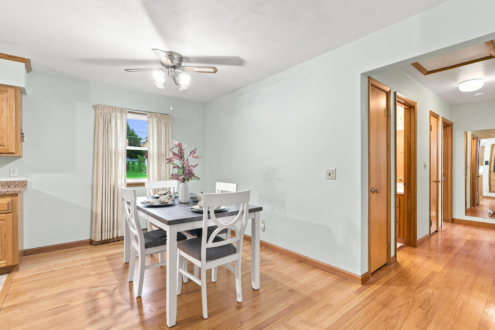 4131 N Linwood Avenue Property Photo 10