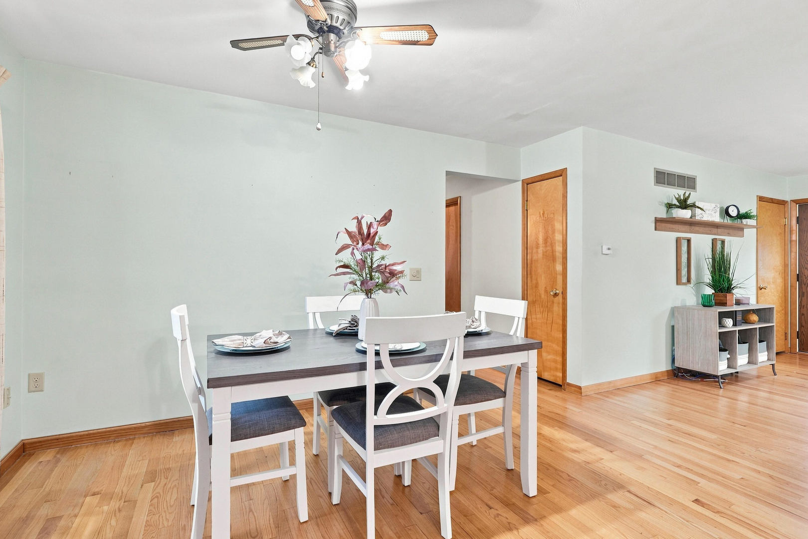 4131 N Linwood Avenue Property Photo 13