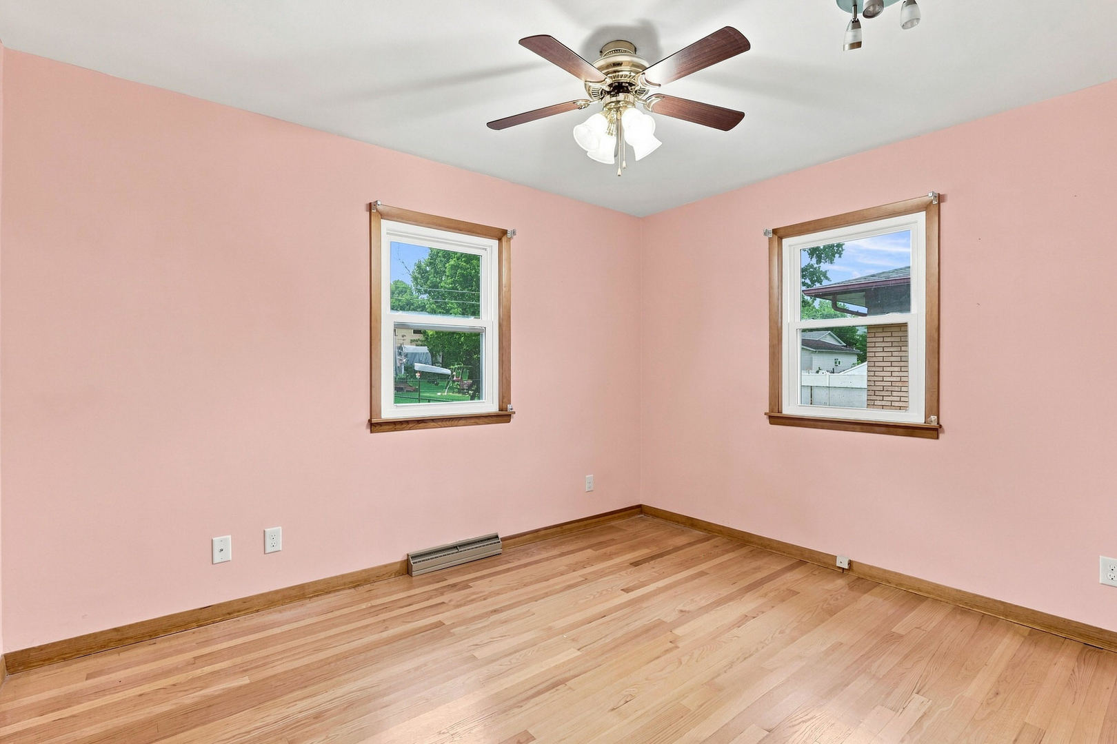 4131 N Linwood Avenue Property Photo 23