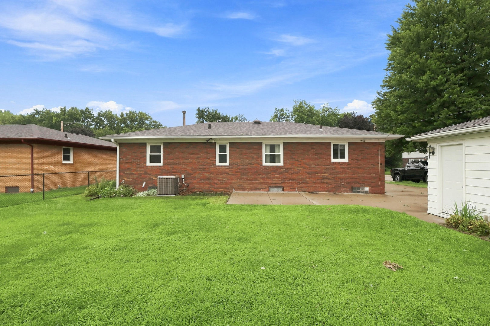 4131 N Linwood Avenue Property Photo 31