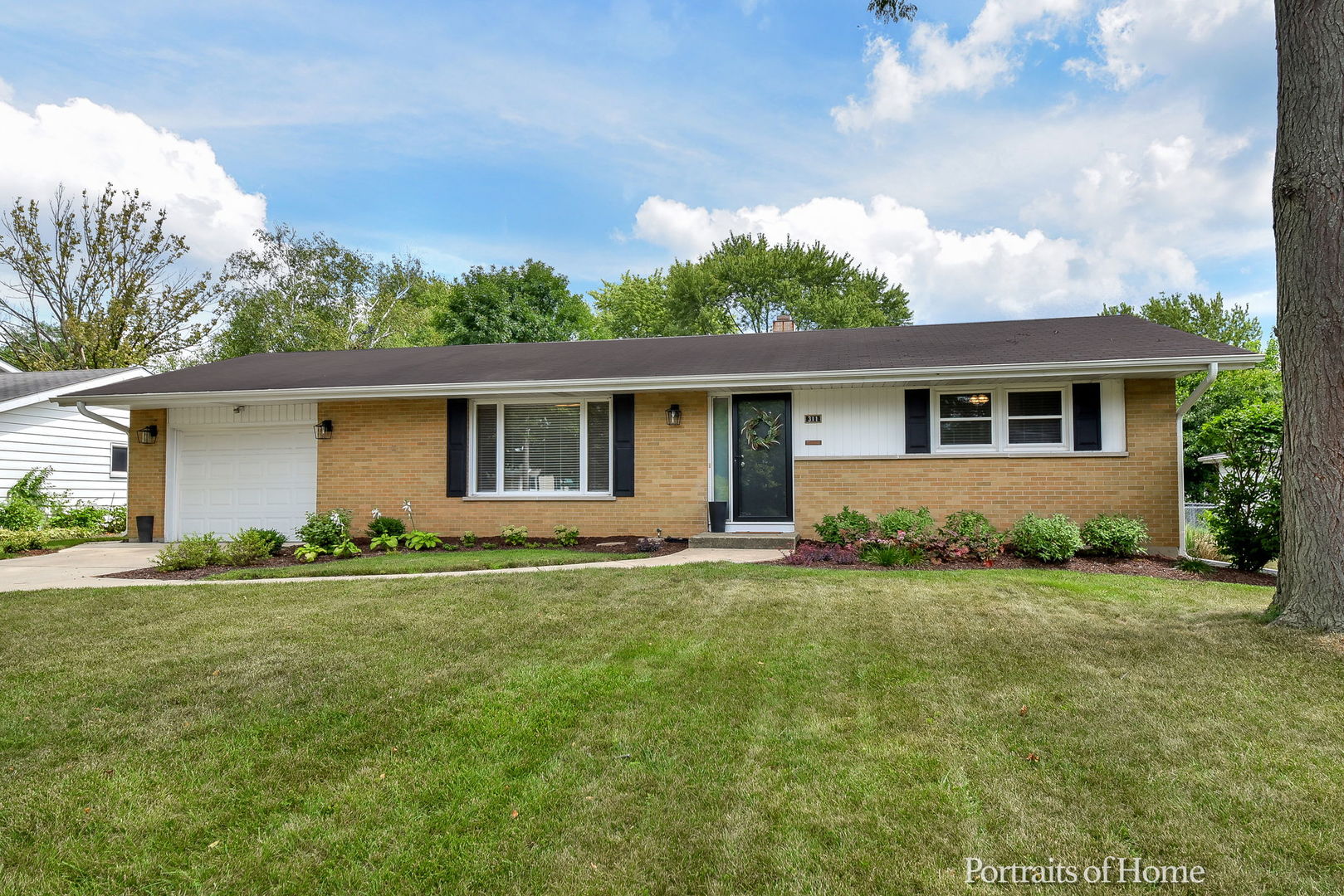 311 LONGVIEW Drive Property Photo 1