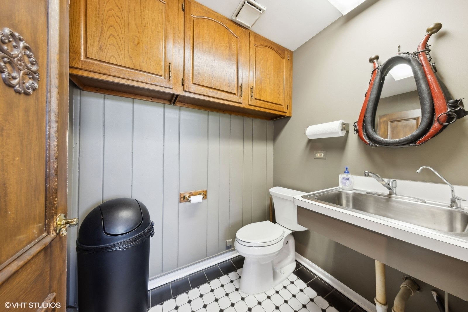 105 E Irving Park Road Property Photo 31