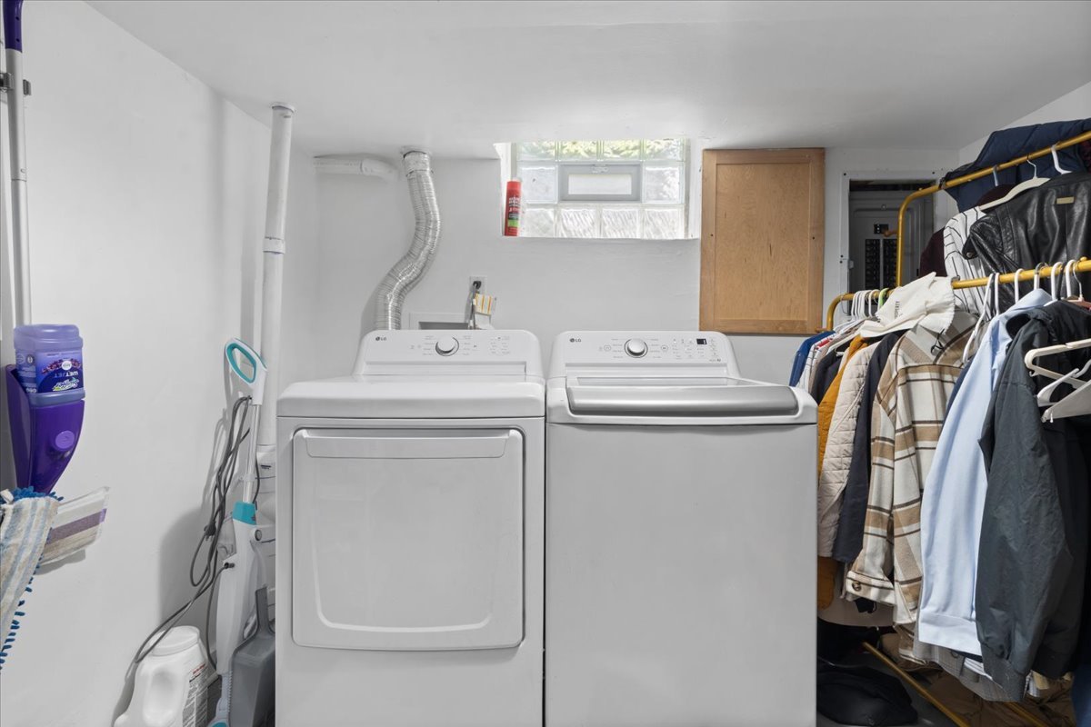 4844 N Harding Avenue Property Photo 17