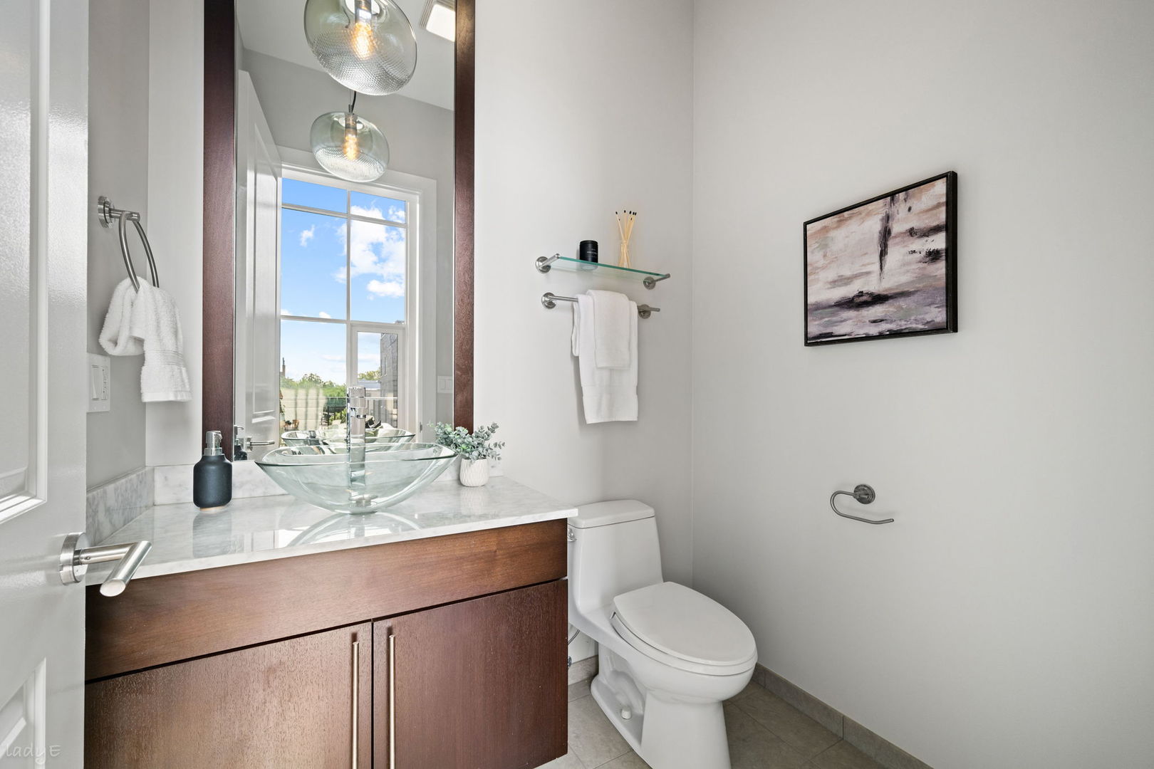 1555 W Pearson Street D Property Photo 23