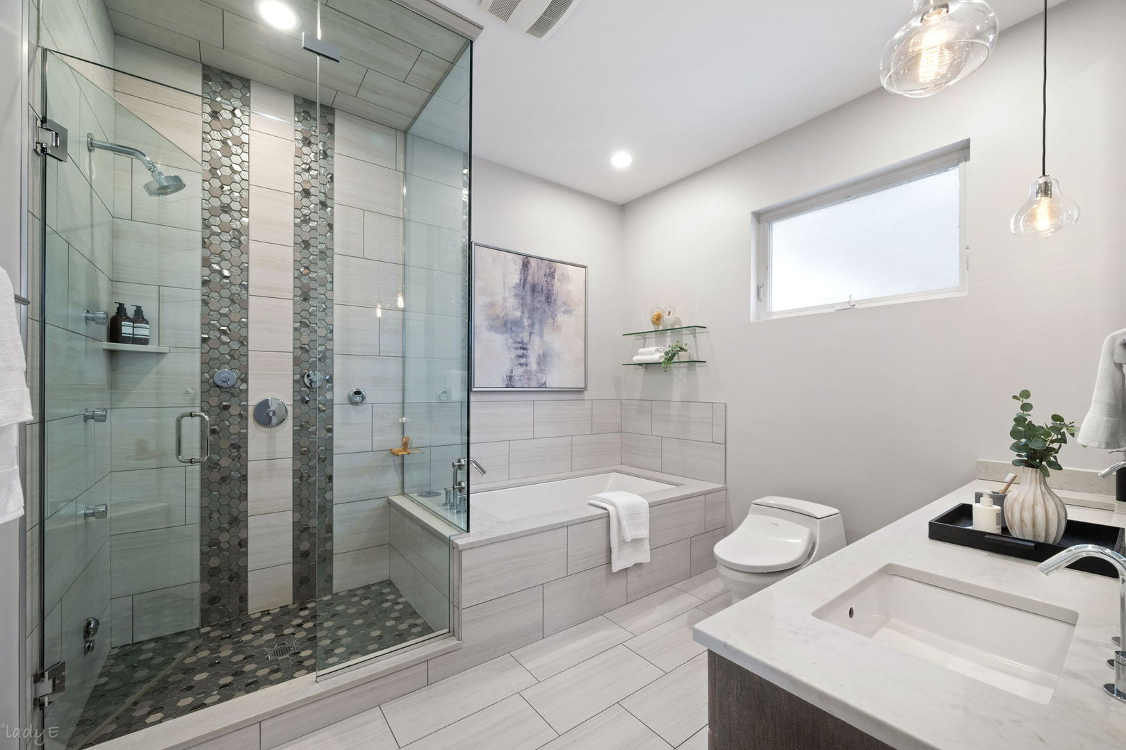 1555 W Pearson Street D Property Photo 33