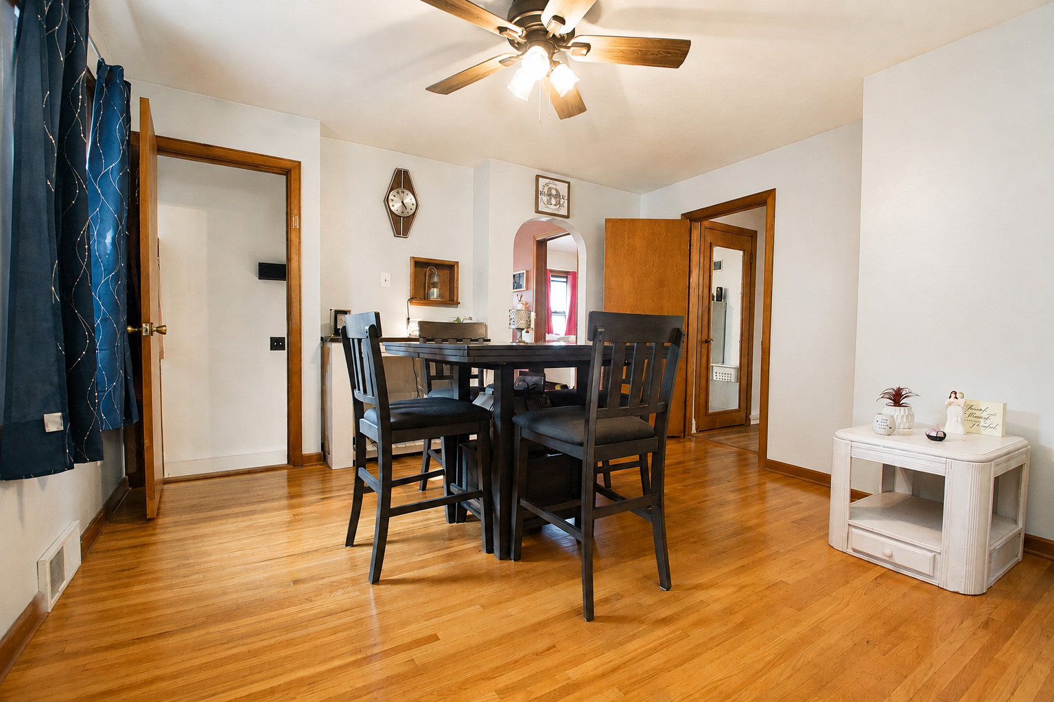907 Cooper Street Property Photo 6