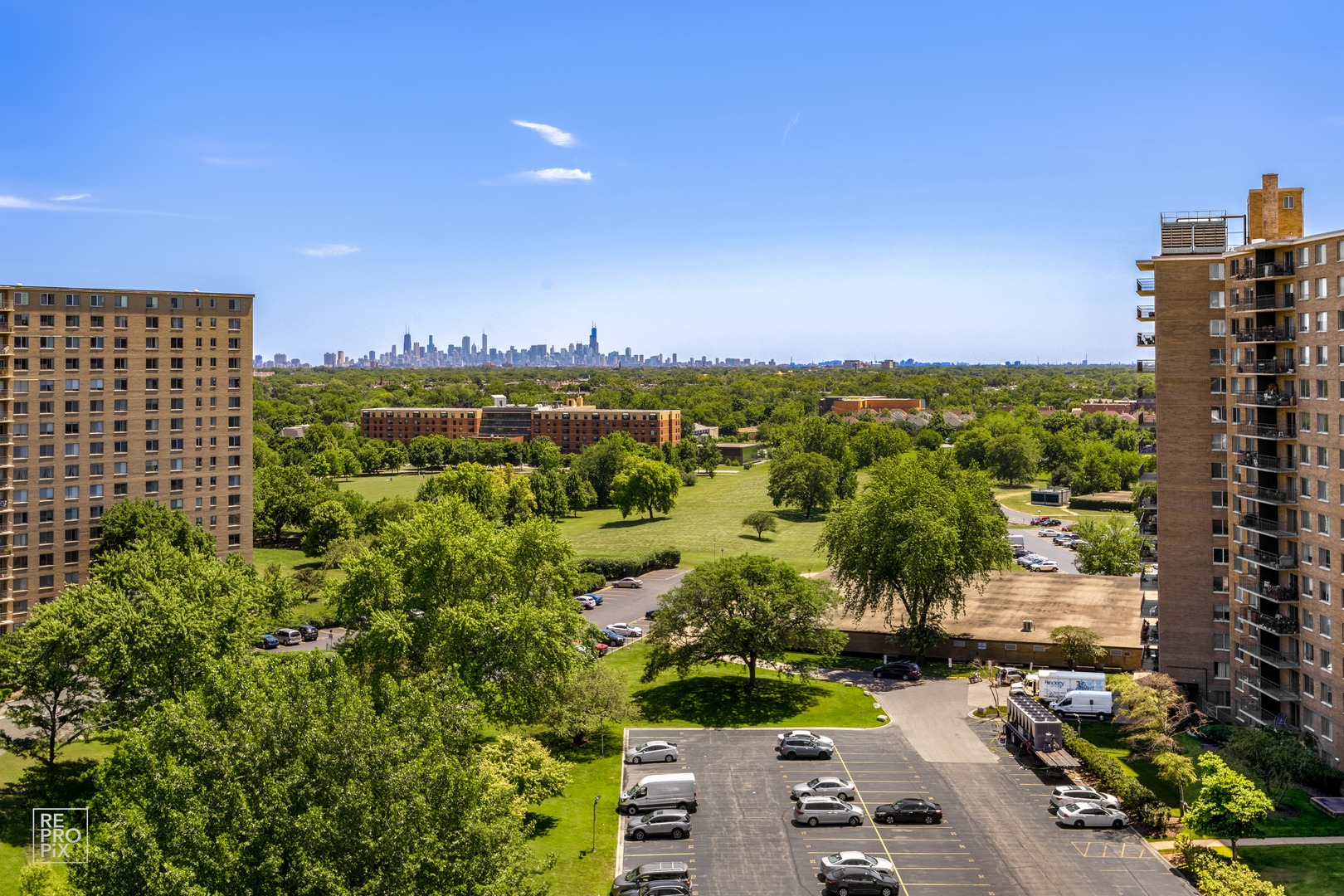 7141 N Kedzie Avenue 910 Property Photo 15