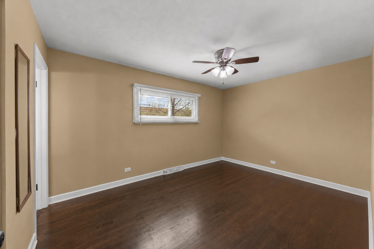 5818 Ridgewood Drive Property Photo 11