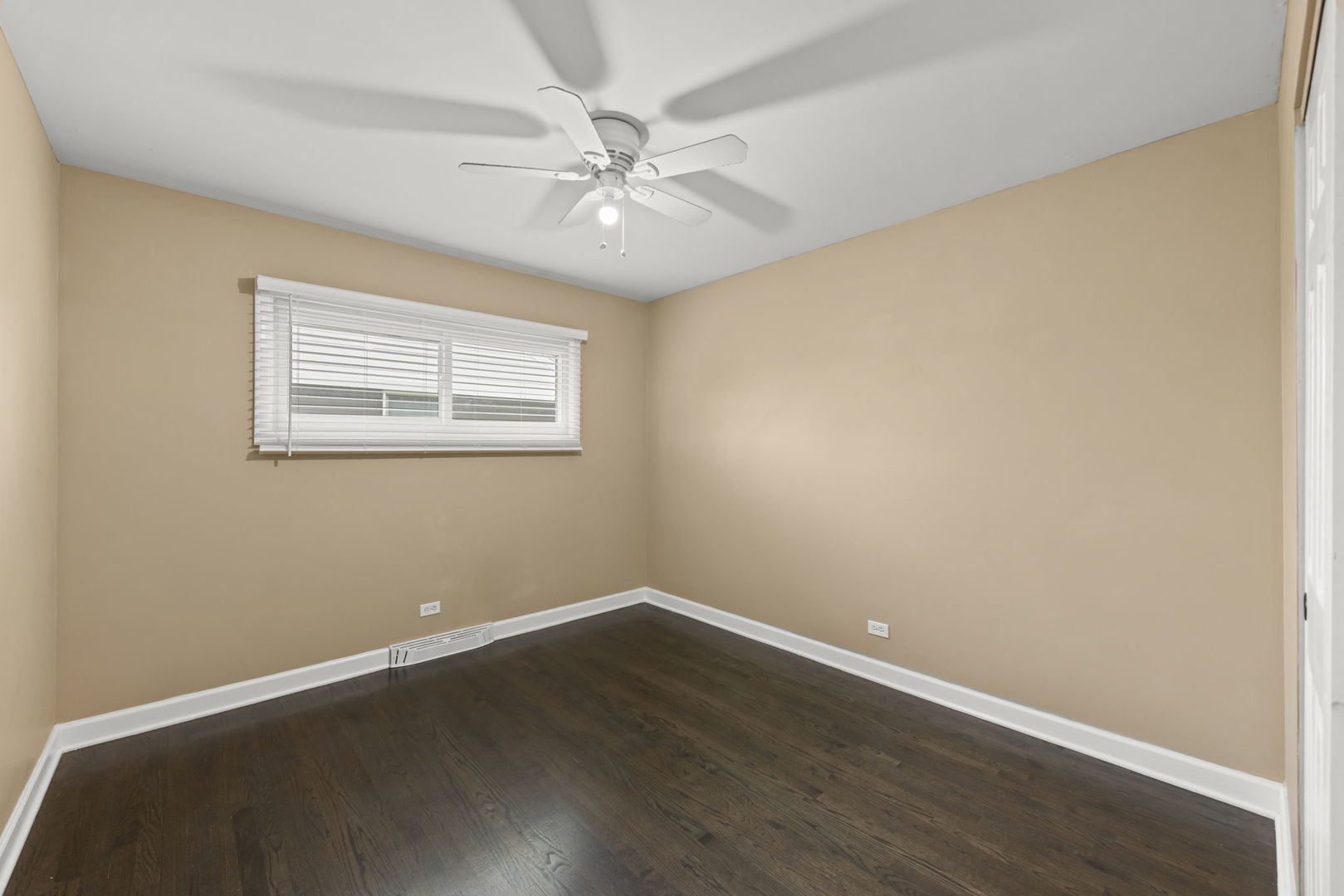 5818 Ridgewood Drive Property Photo 14