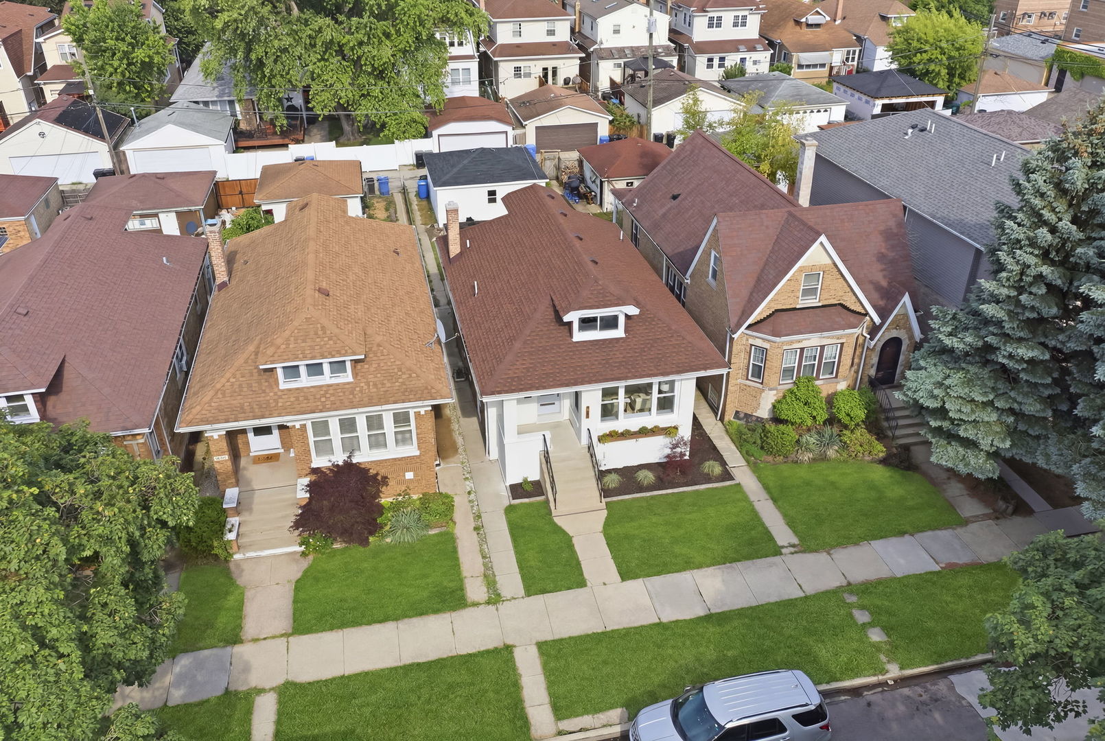 4431 N Marmora Avenue Property Photo 32
