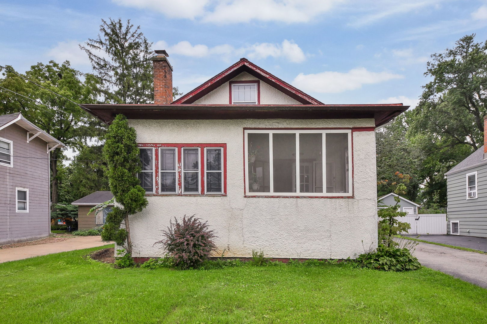 649 Hill Avenue Property Photo 2