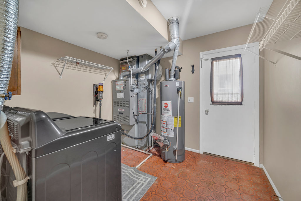 256 E Fox Hill Drive Property Photo 17