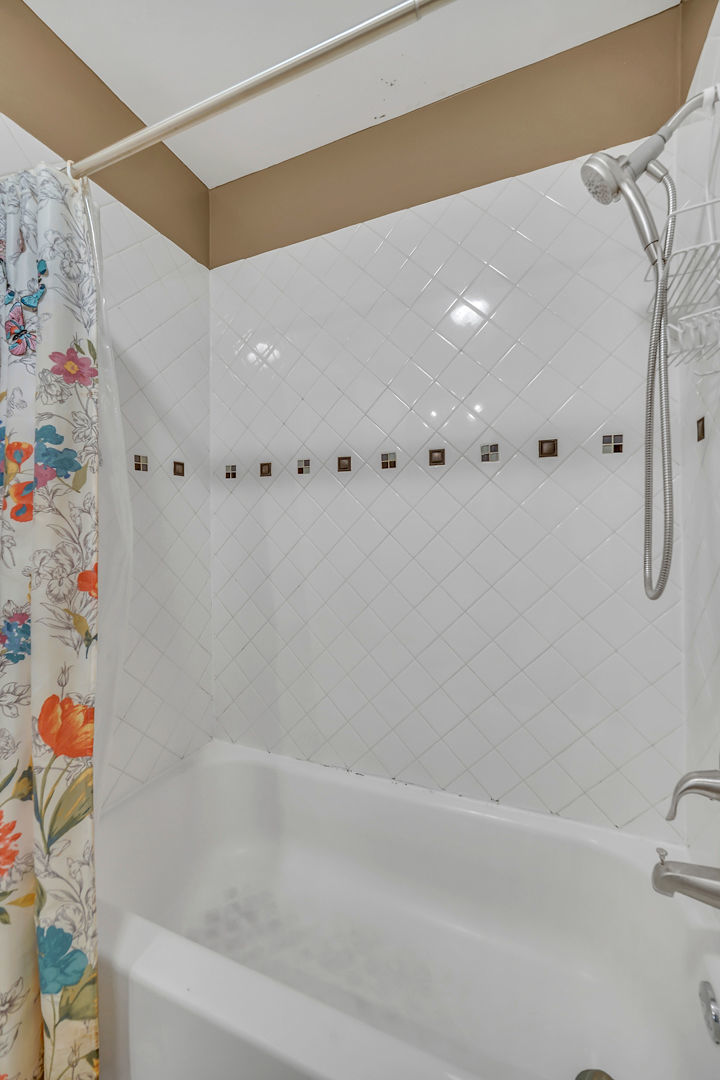 256 E Fox Hill Drive Property Photo 25
