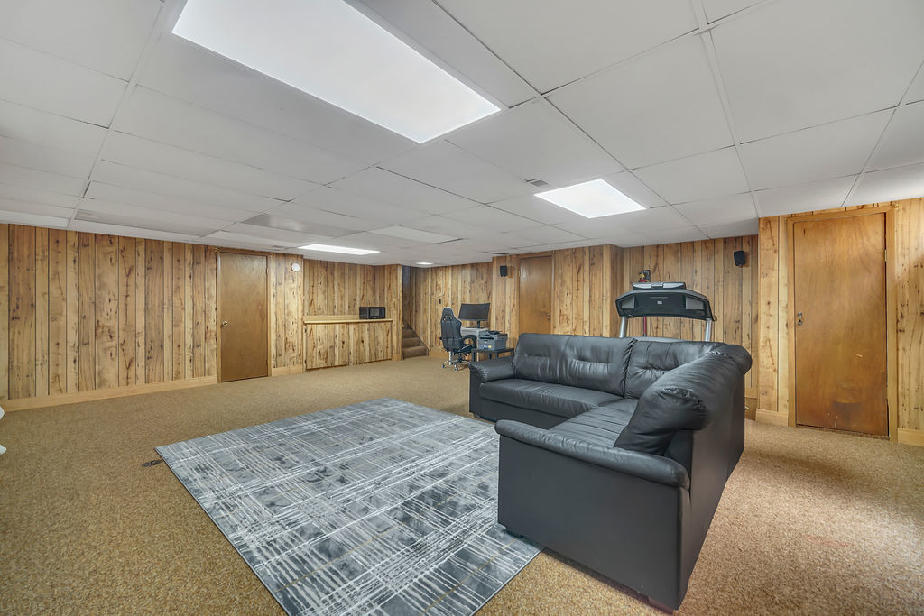 256 E Fox Hill Drive Property Photo 33