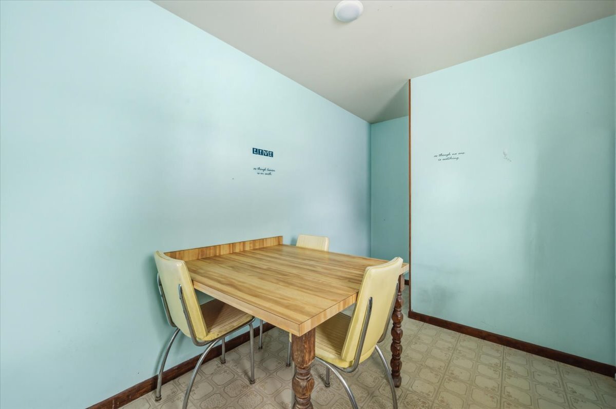 482 Pinewood Drive Property Photo 10