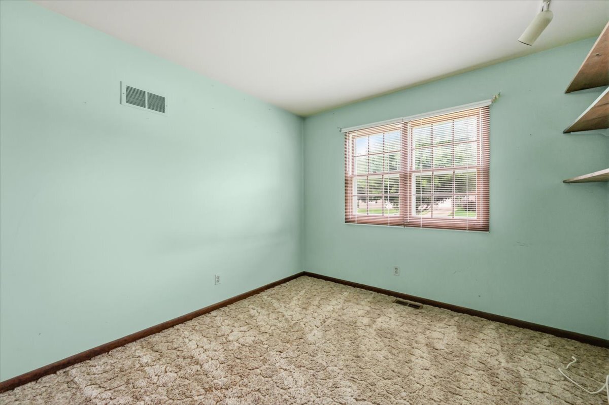 482 Pinewood Drive Property Photo 14