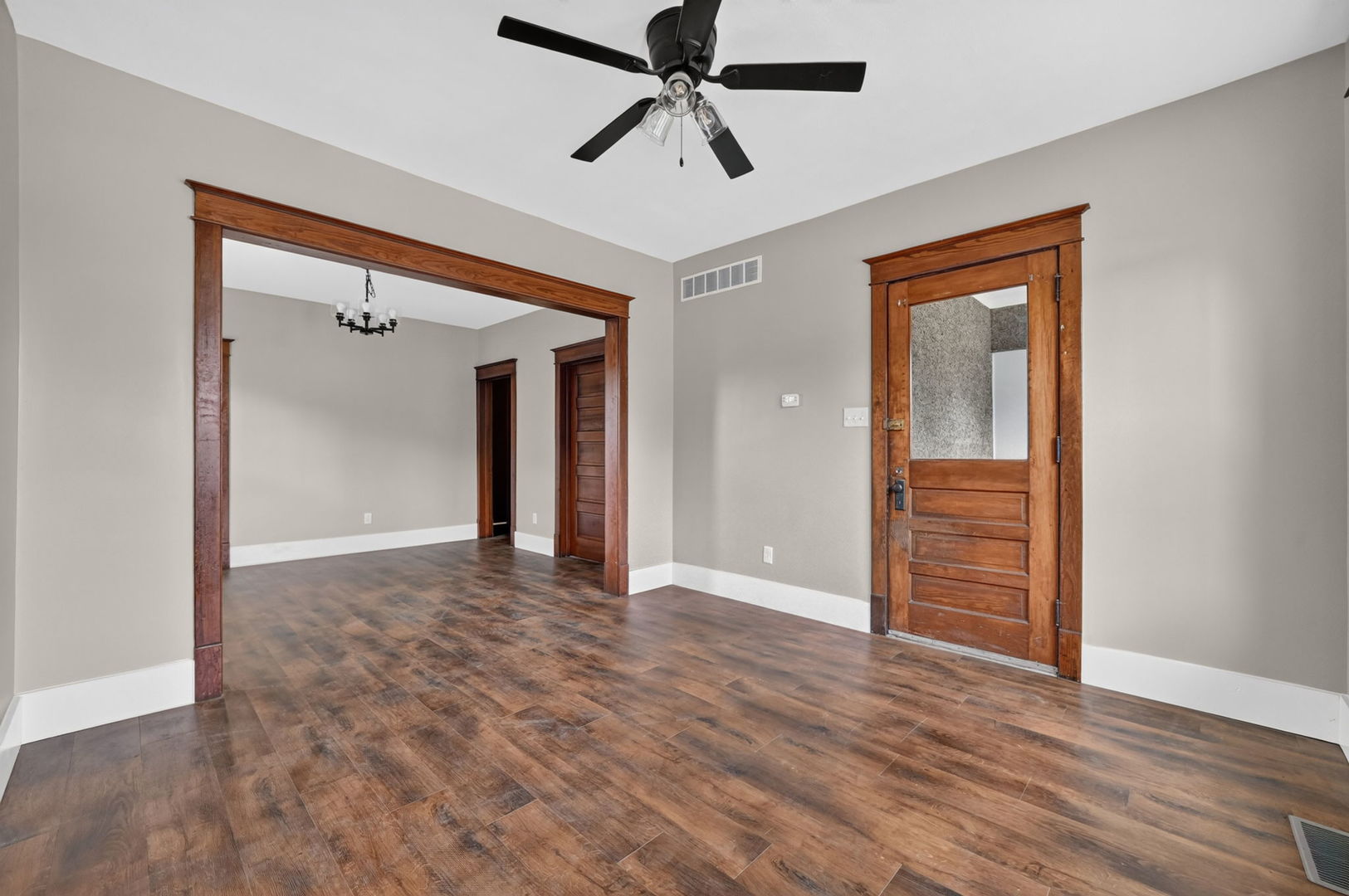 558 S 3rd Street Property Photo 4