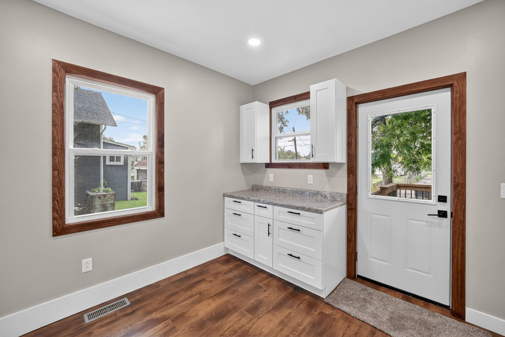 558 S 3rd Street Property Photo 12