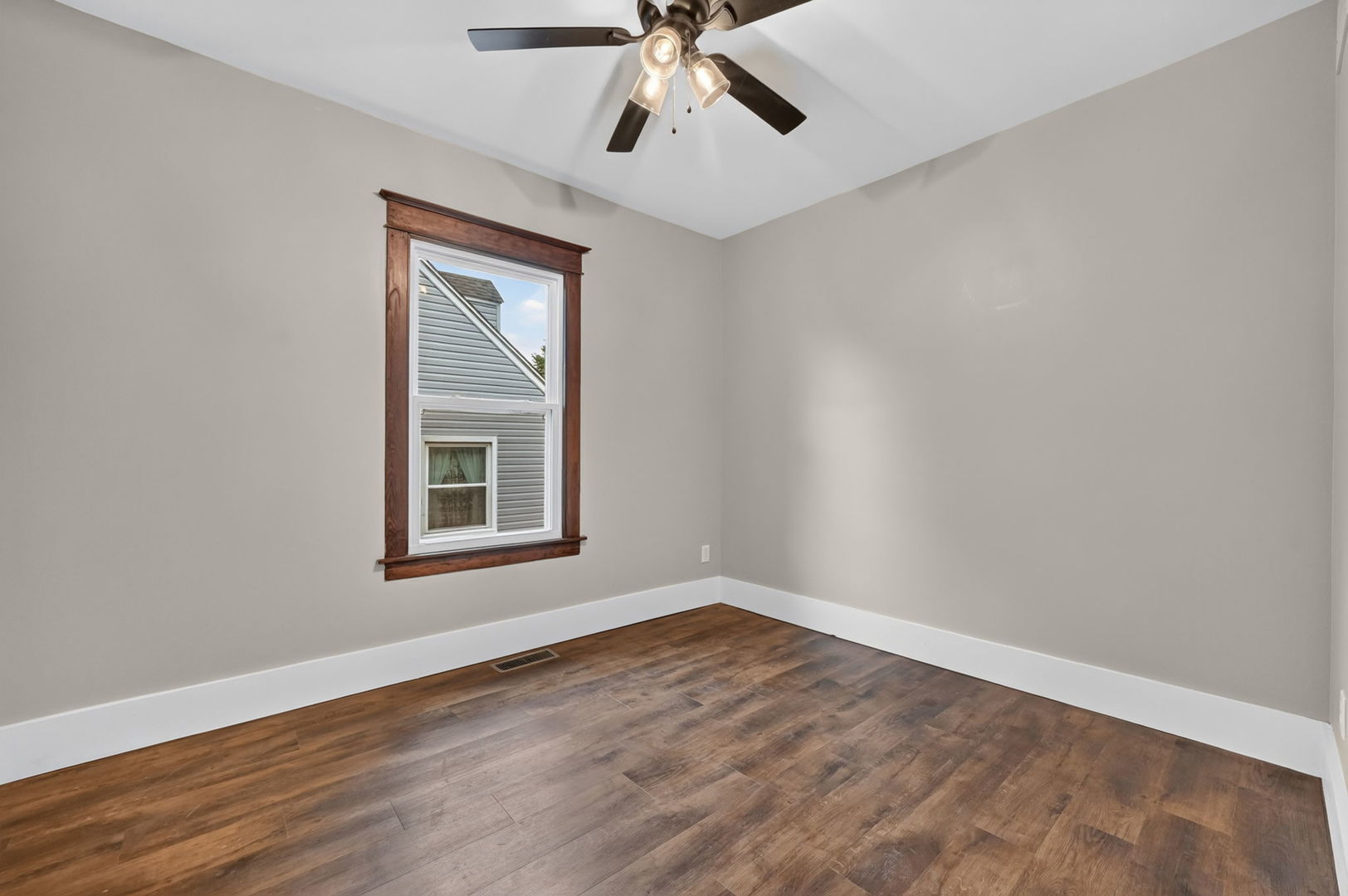 558 S 3rd Street Property Photo 13