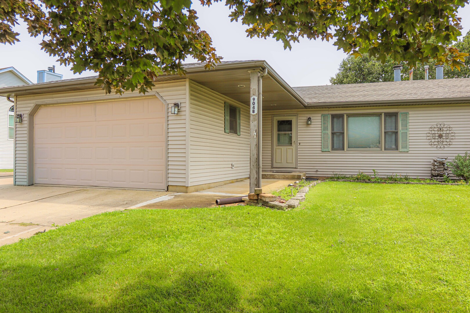 904 Harvest Trail B Property Photo 1