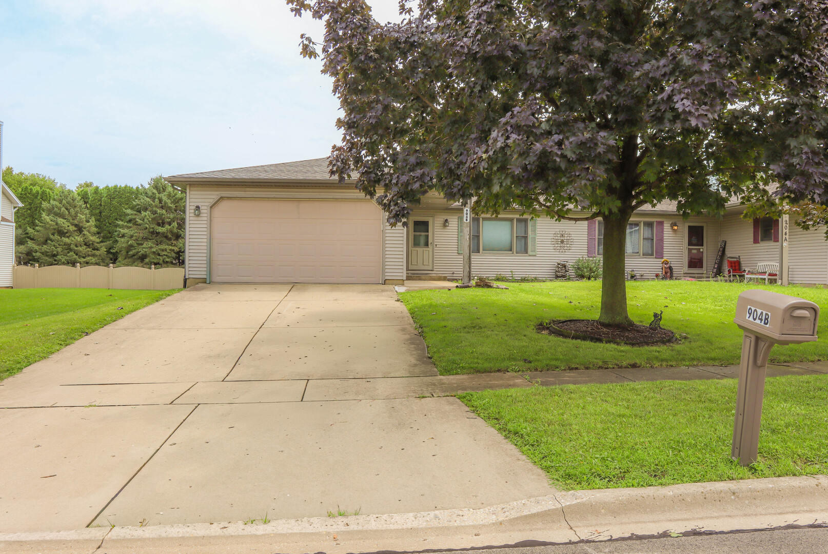 904 Harvest Trail B Property Photo 2