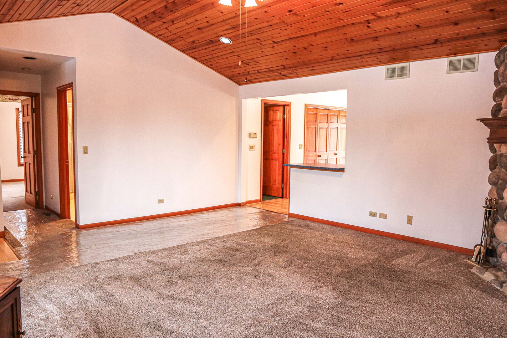 904 Harvest Trail B Property Photo 6