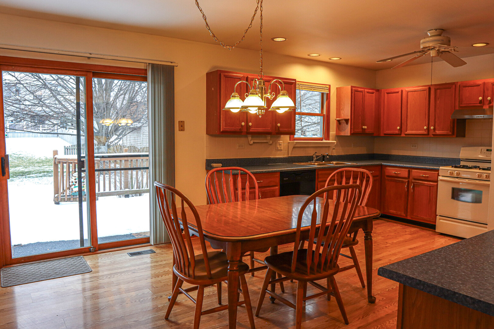 904 Harvest Trail B Property Photo 7