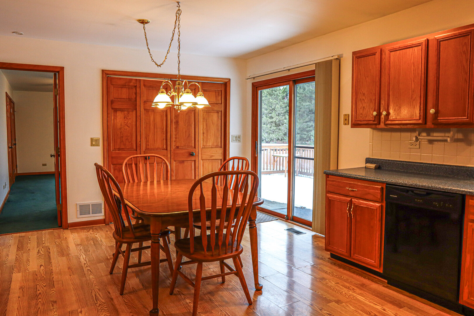 904 Harvest Trail B Property Photo 8