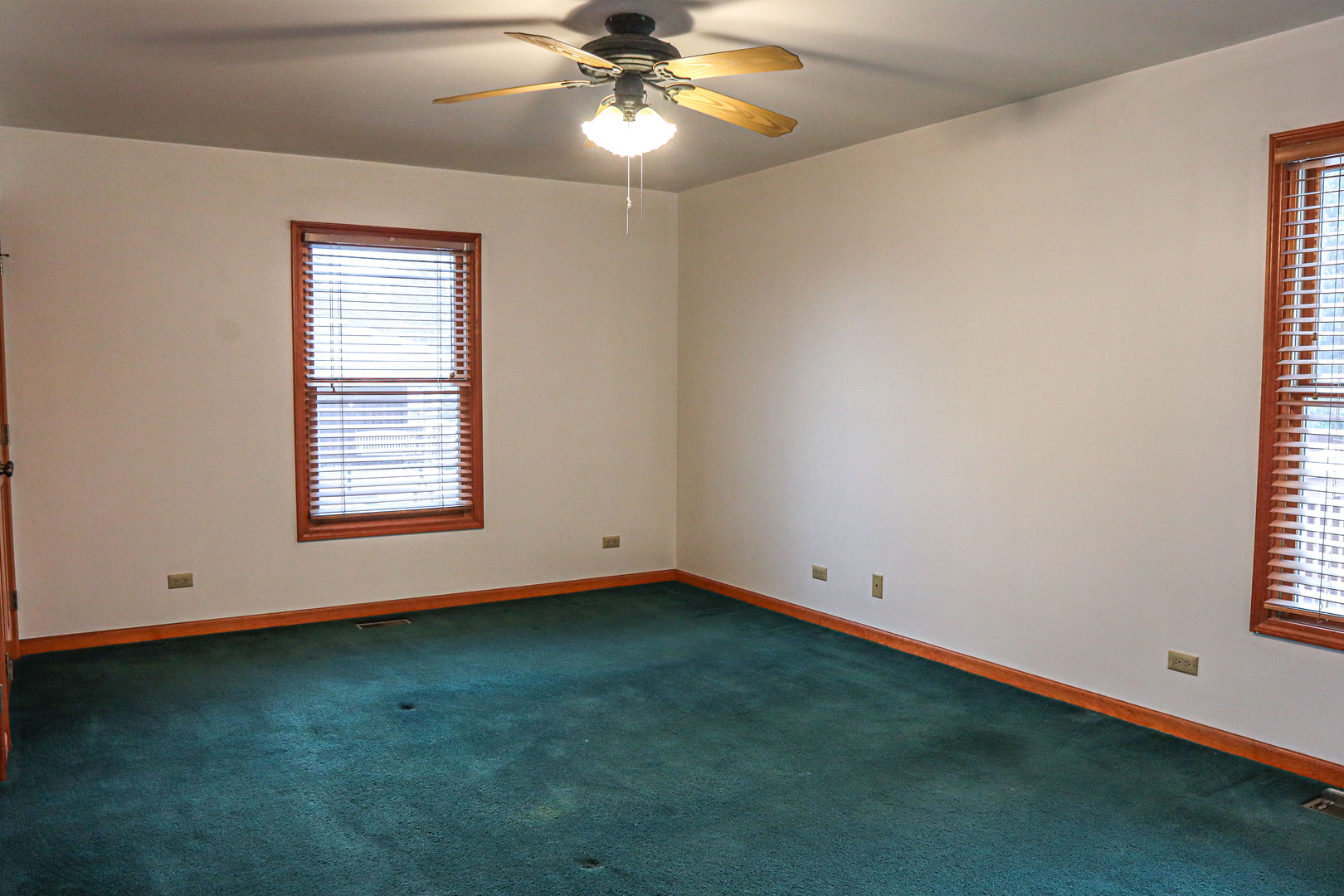 904 Harvest Trail B Property Photo 12