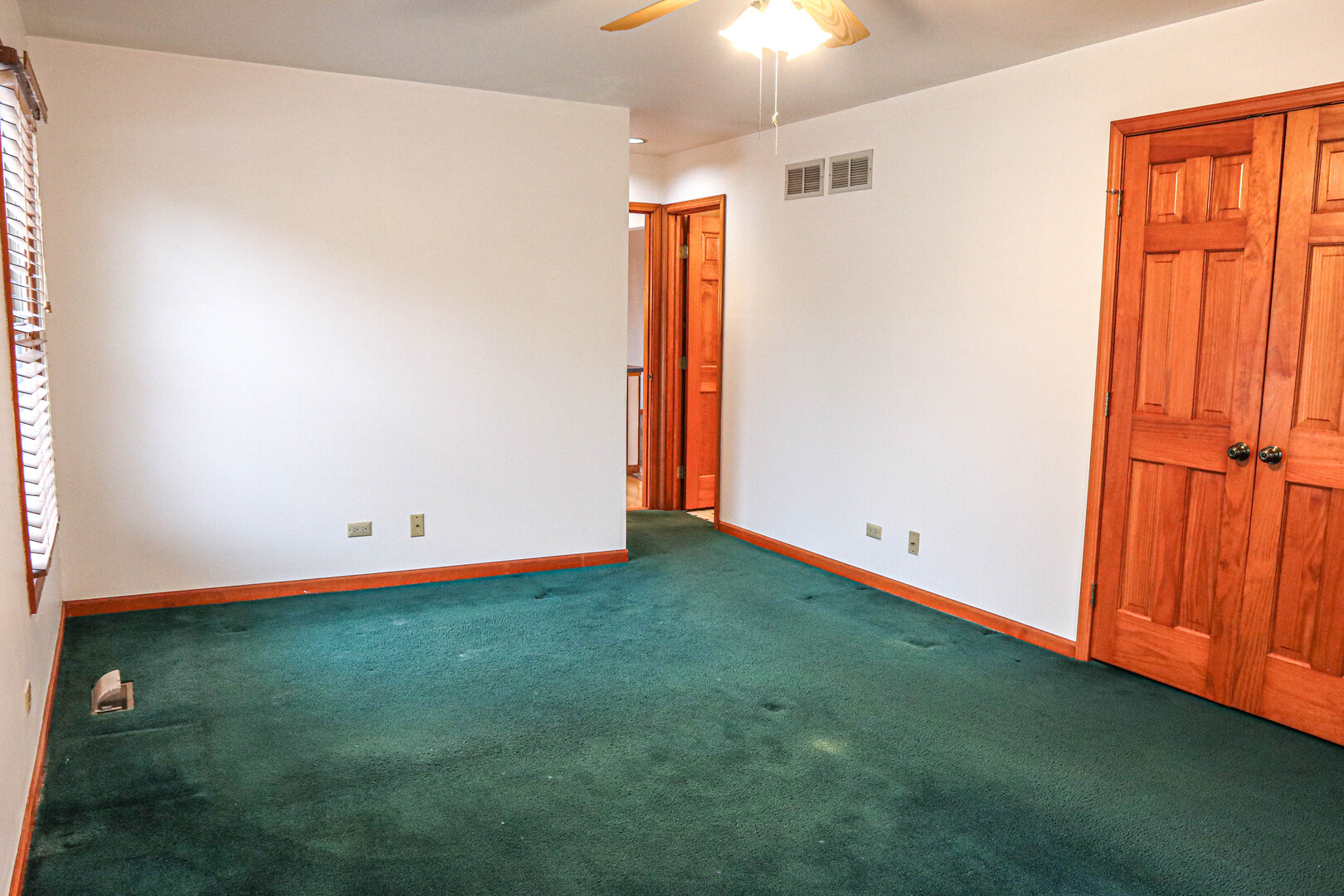 904 Harvest Trail B Property Photo 13