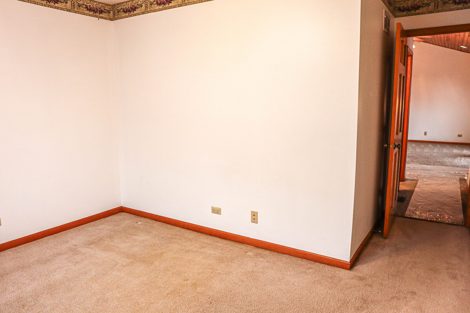 904 Harvest Trail B Property Photo 17